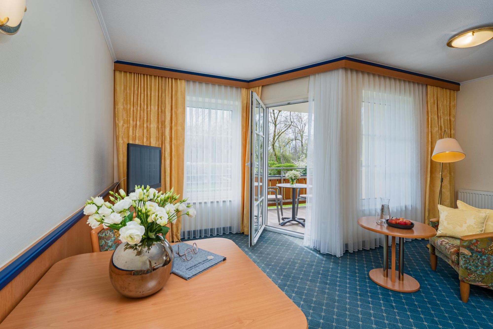 Hotel Riedenburg Bad Fussing Exterior photo